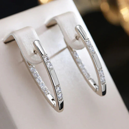 Pendientes de circonita cúbica en oro: elegancia y brillo